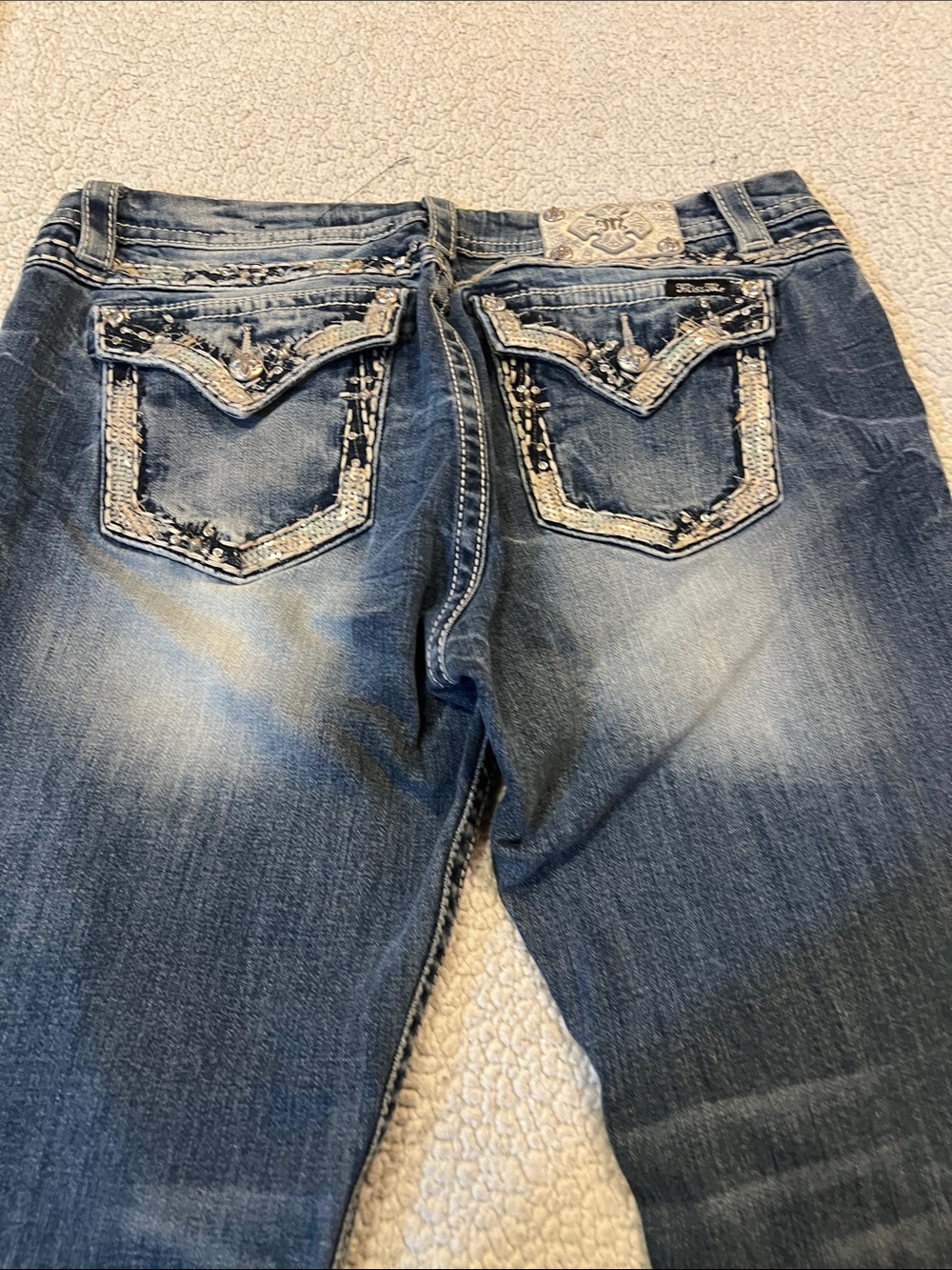MISS ME MID-Rise Easy cropped Jeans - Picture 9 of 12